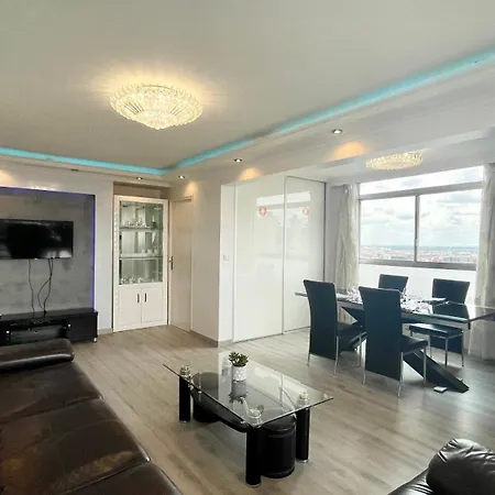 100m2, Moderne Et Luxueux 6 Personnes Apartment