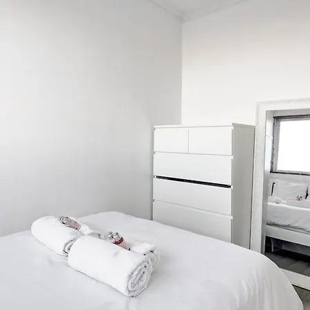 100m2, Moderne Et Luxueux 6 Personnes Apartment Bagnolet