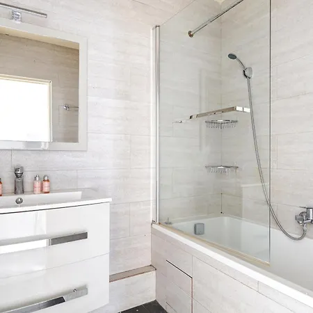 100m2, Moderne Et Luxueux 6 Personnes *